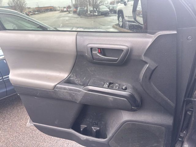 Used 2022 Toyota Tacoma SR image 18