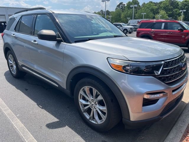 Certified 2020 Ford Explorer XLT w/ Equipment Group 202A RWD image 2