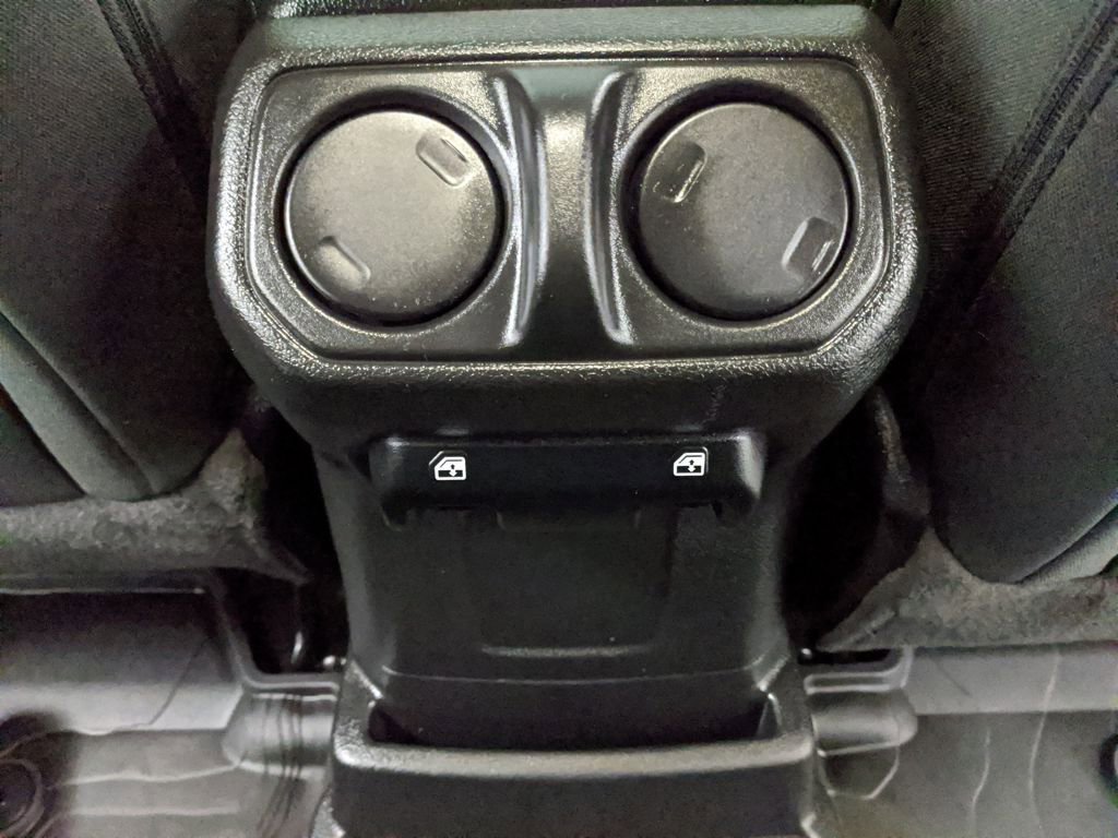 Used 2023 Jeep Wrangler Unlimited image 14