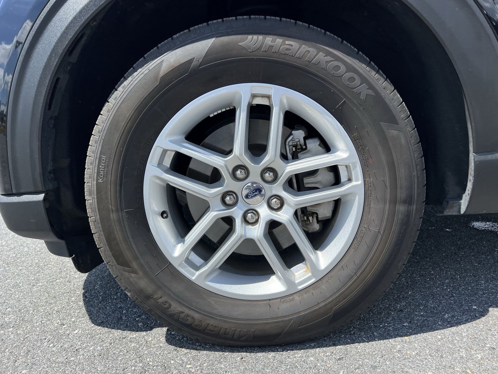 Certified 2025 Ford Explorer Active AWD/4WD image 12