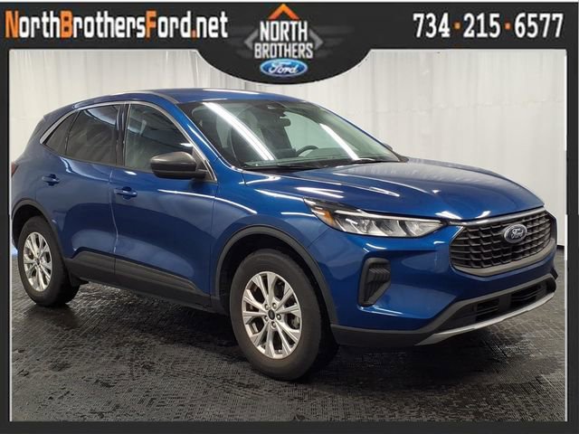 Certified 2023 Ford Escape Active AWD/4WD image 1