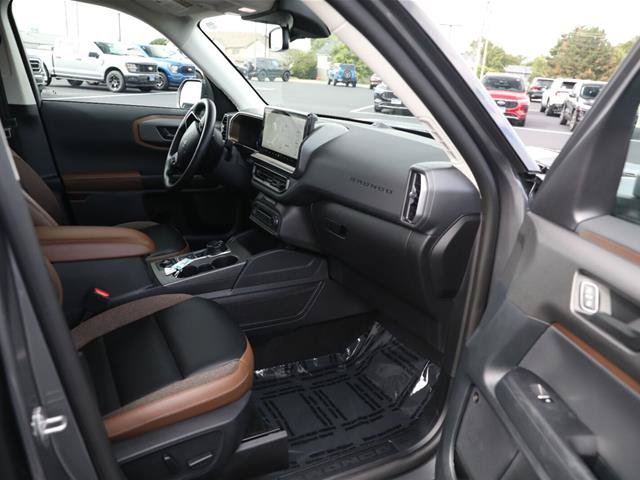 Certified 2025 Ford Bronco Sport Outer Banks w/ Outer Banks Tech Package+ AWD/4WD image 28