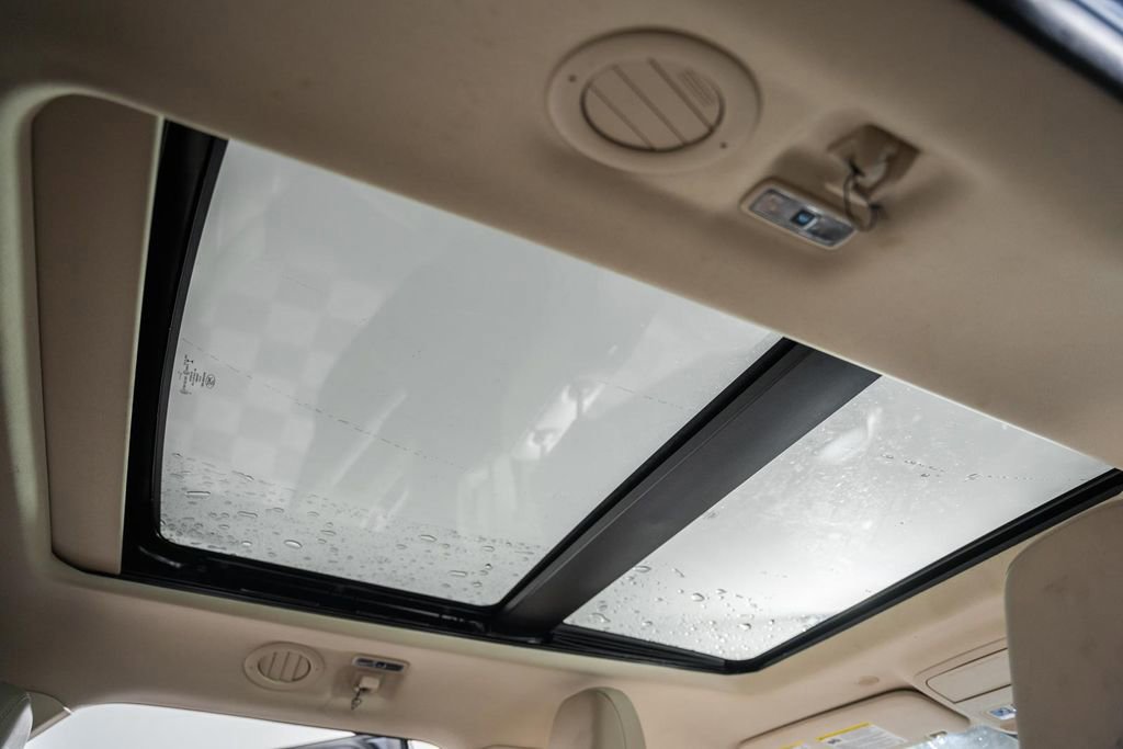 Certified 2021 Ford Explorer XLT w/ Equipment Group 202A image 33