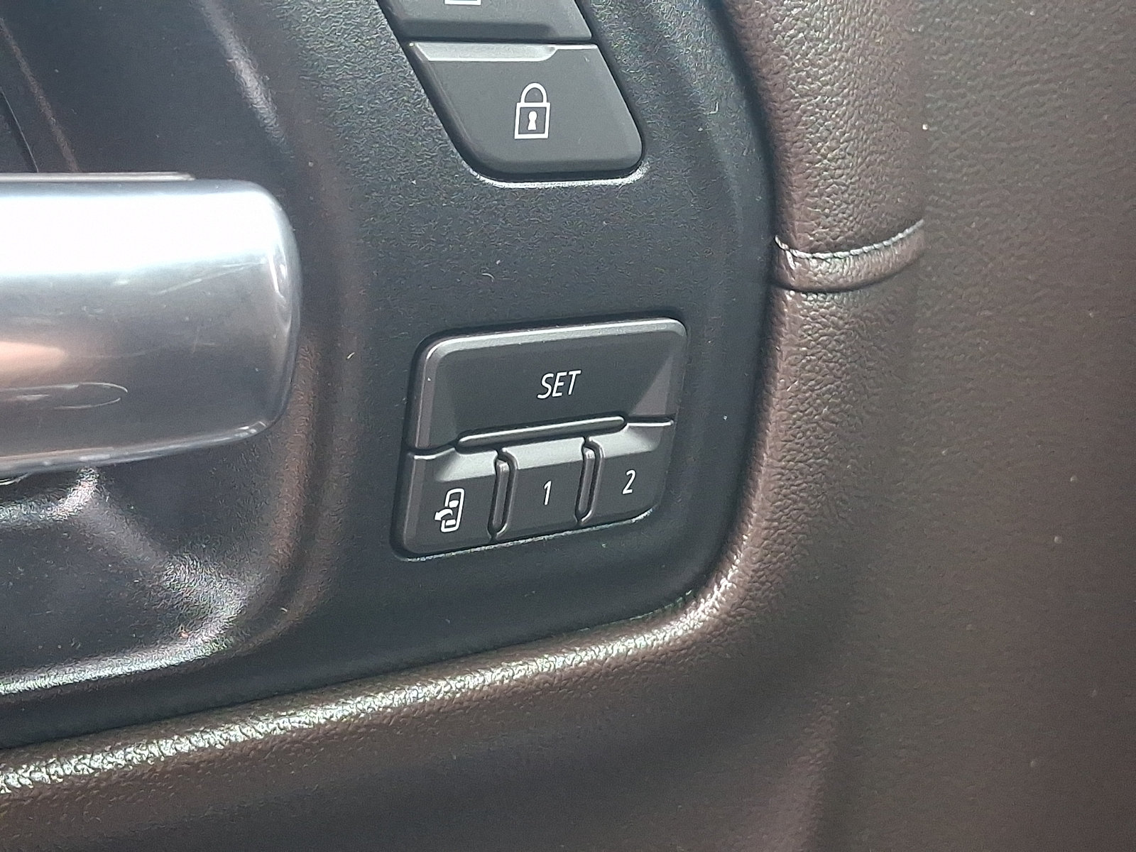 Used 2019 GMC Sierra 1500 SLT w/ SLT Premium Package RWD image 31