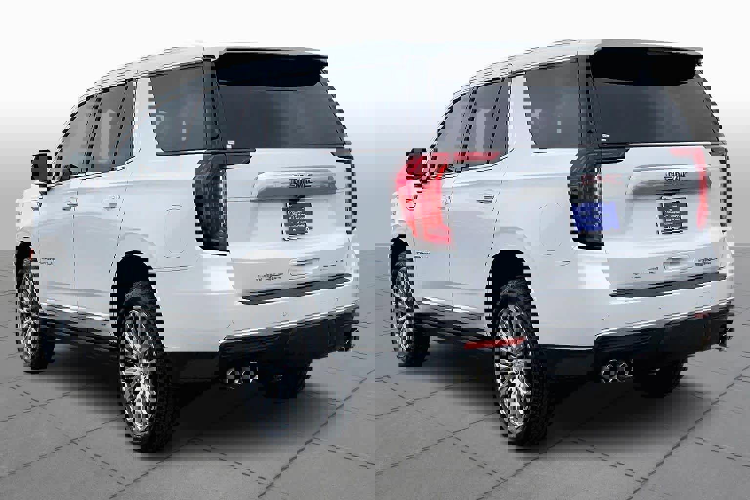 Used 2021 GMC Yukon Denali w/ Denali Premium Package image 4