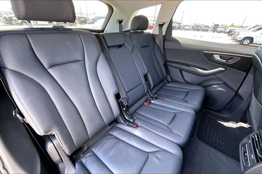 Used 2022 Audi Q7 3.0T Premium AWD/4WD image 22