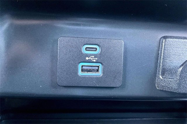 Certified 2022 Ford F150 XLT w/ Equipment Group 302A High image 33