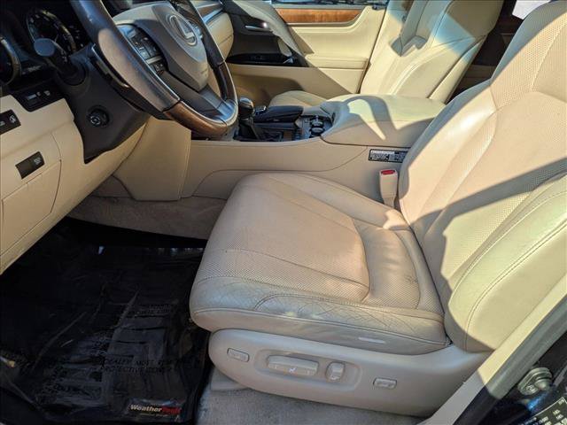 Used 2017 Lexus LX 570 4WD w/ Luxury Package image 16