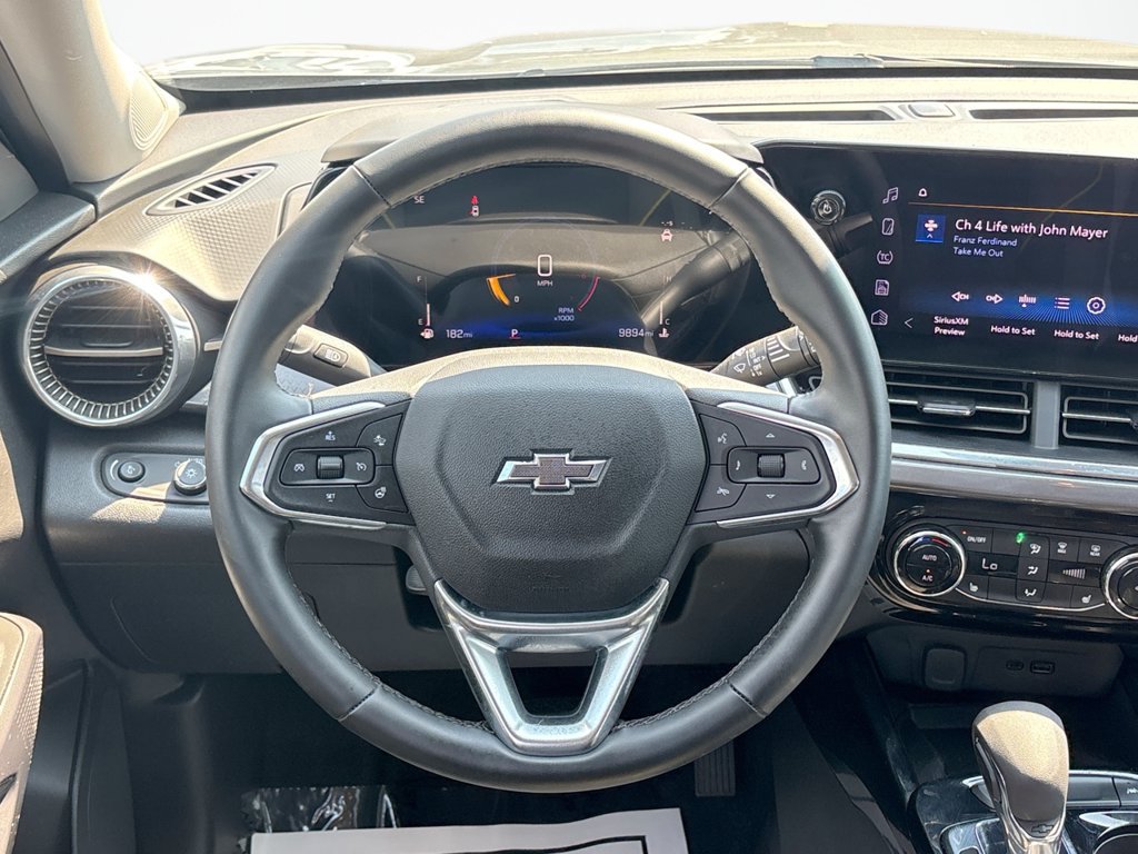 Used 2025 Chevrolet Trax ACTIV w/ Sunroof Package FWD image 22