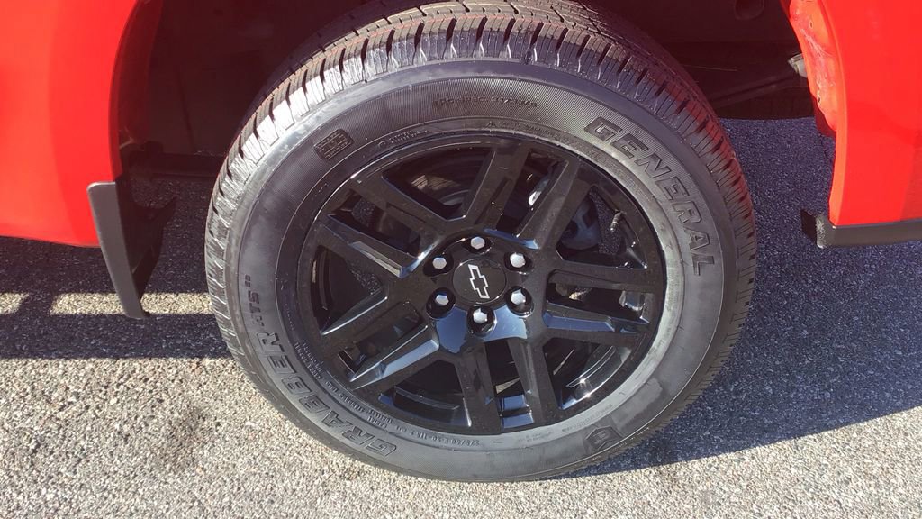 Used 2022 Chevrolet Silverado 1500 Custom image 11