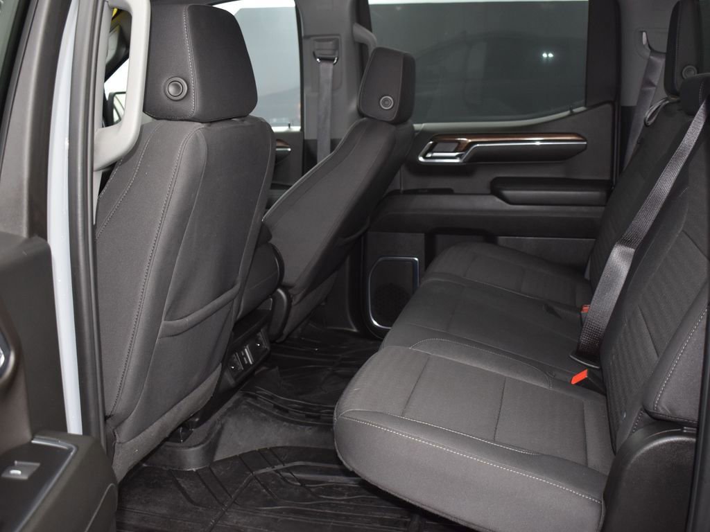 Used 2024 Chevrolet Silverado 1500 LT image 11