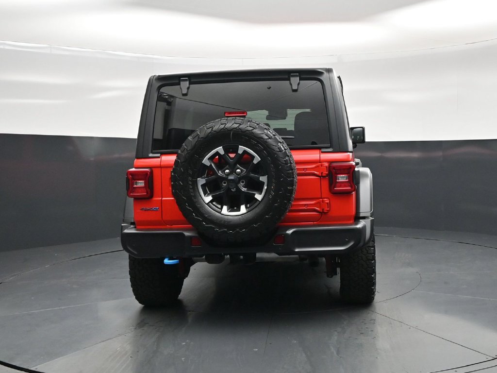 Used 2025 Jeep Wrangler Unlimited Rubicon 4xe w/ Safety Group AWD/4WD image 22