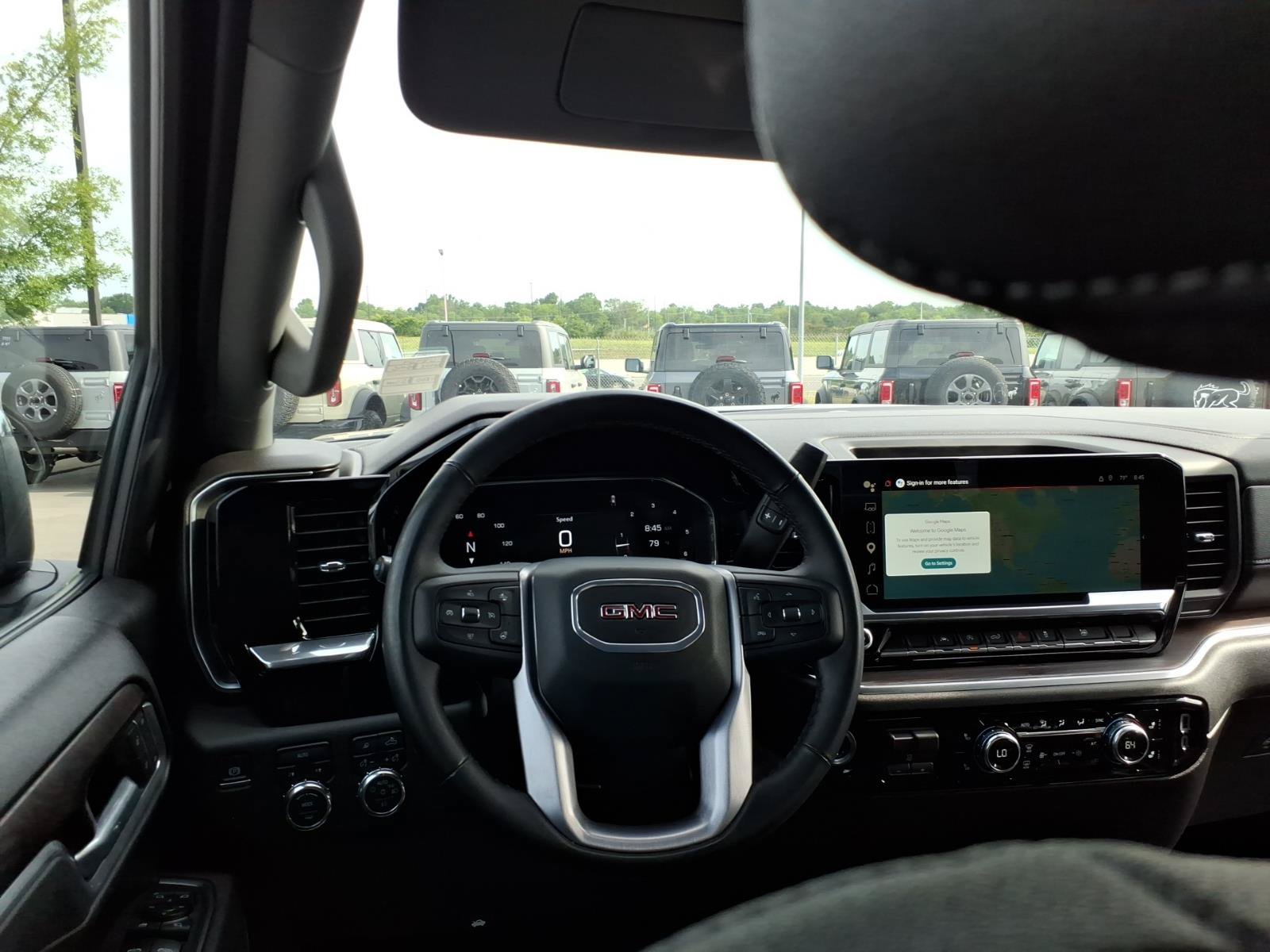 Used 2025 GMC Sierra 1500 SLT AWD/4WD image 15