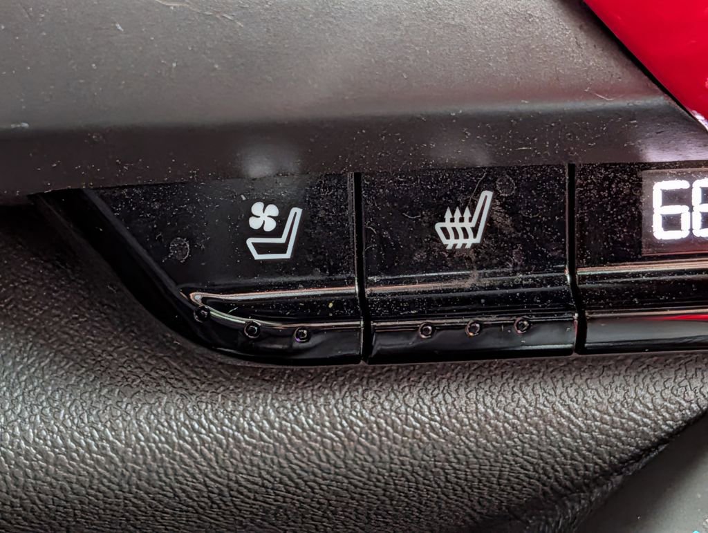 Used 2017 Chevrolet Camaro LT image 23