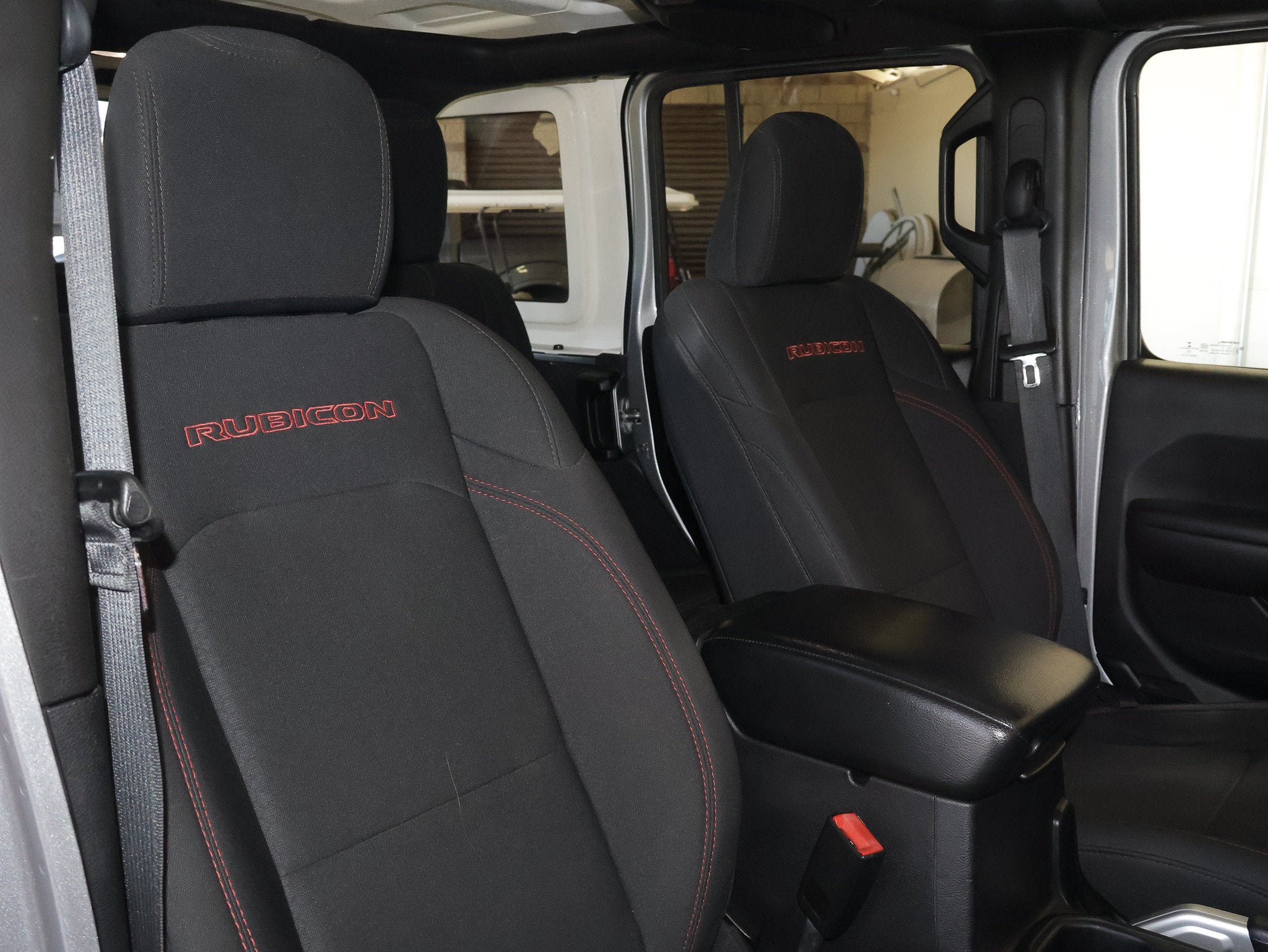Used 2018 Jeep Wrangler Unlimited Rubicon w/ Safety Group AWD/4WD image 39