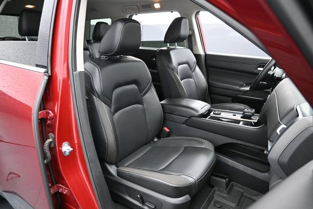 Used 2022 Nissan Pathfinder SL AWD/4WD image 30