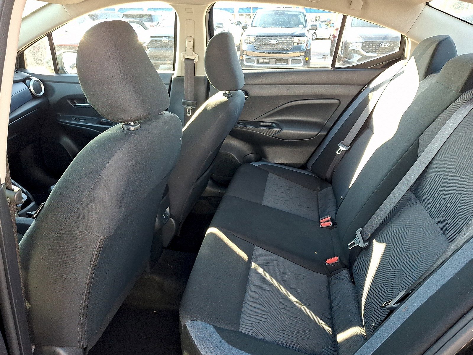 Used 2024 Nissan Versa SV image 9