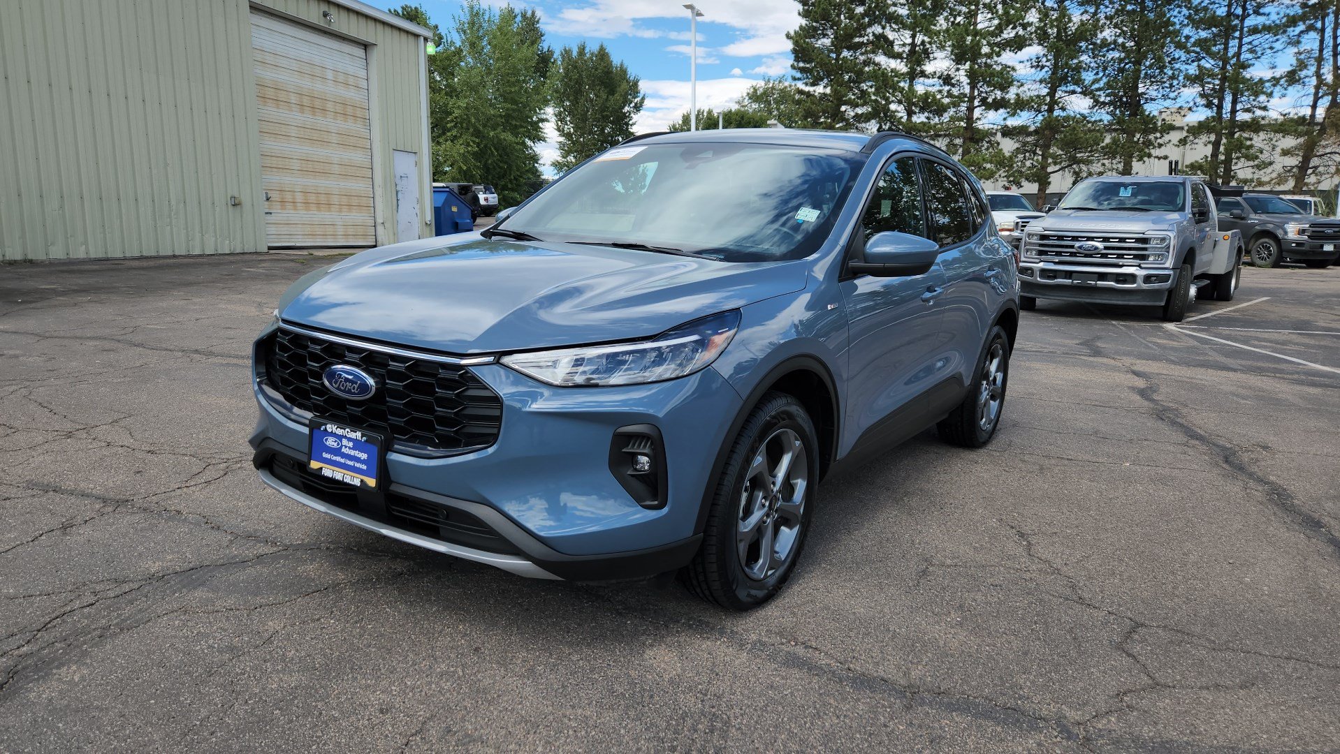 Certified 2025 Ford Escape ST-Line Select AWD/4WD image 3