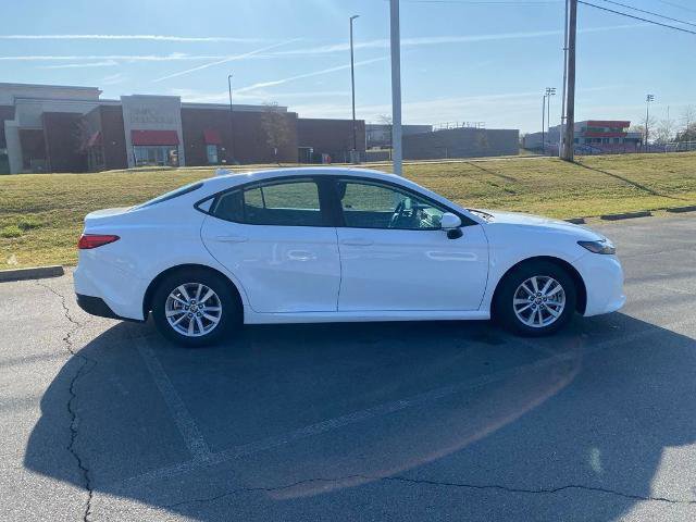 Used 2025 Toyota Camry LE FWD image 6
