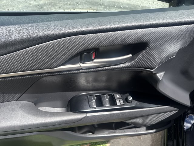 Used 2025 Toyota Camry SE FWD image 12