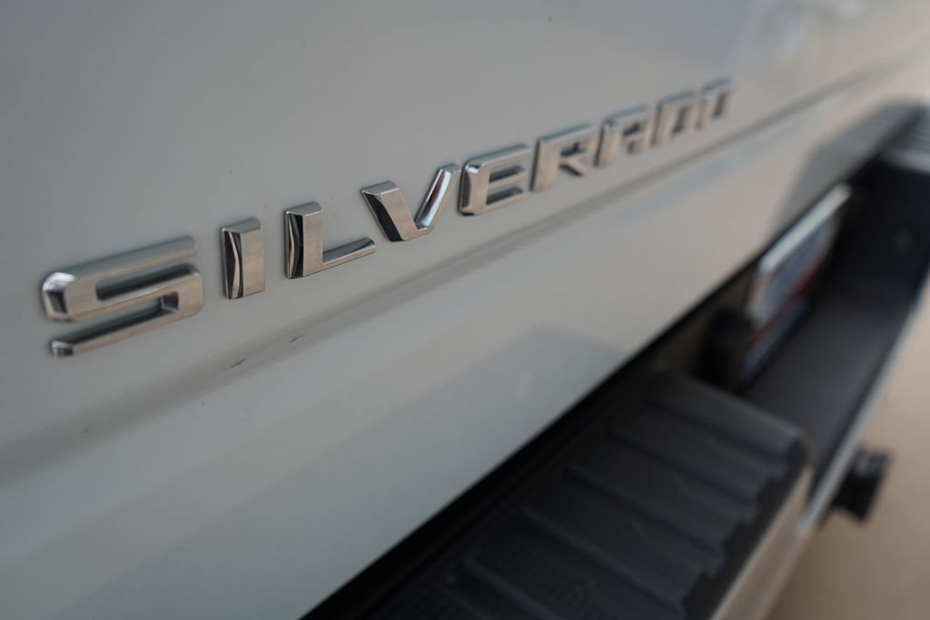 Used 2025 Chevrolet Silverado 1500 LT RWD image 6