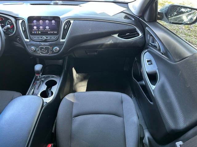 Used 2024 Chevrolet Malibu RS FWD image 12