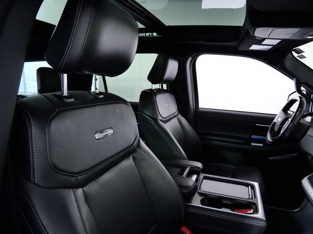 Certified 2025 Ford Expedition Platinum w/ Stealth Performance Package AWD/4WD image 11