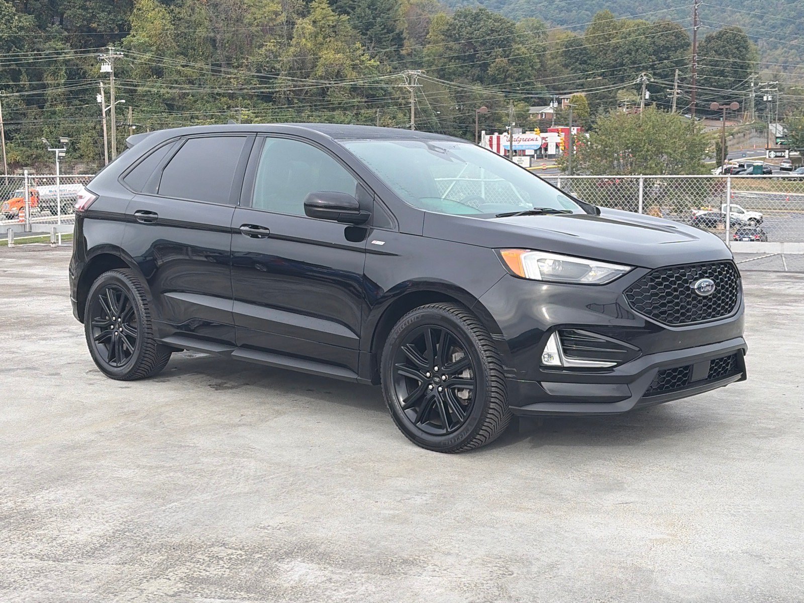 Certified 2022 Ford Edge ST-Line AWD/4WD image 1