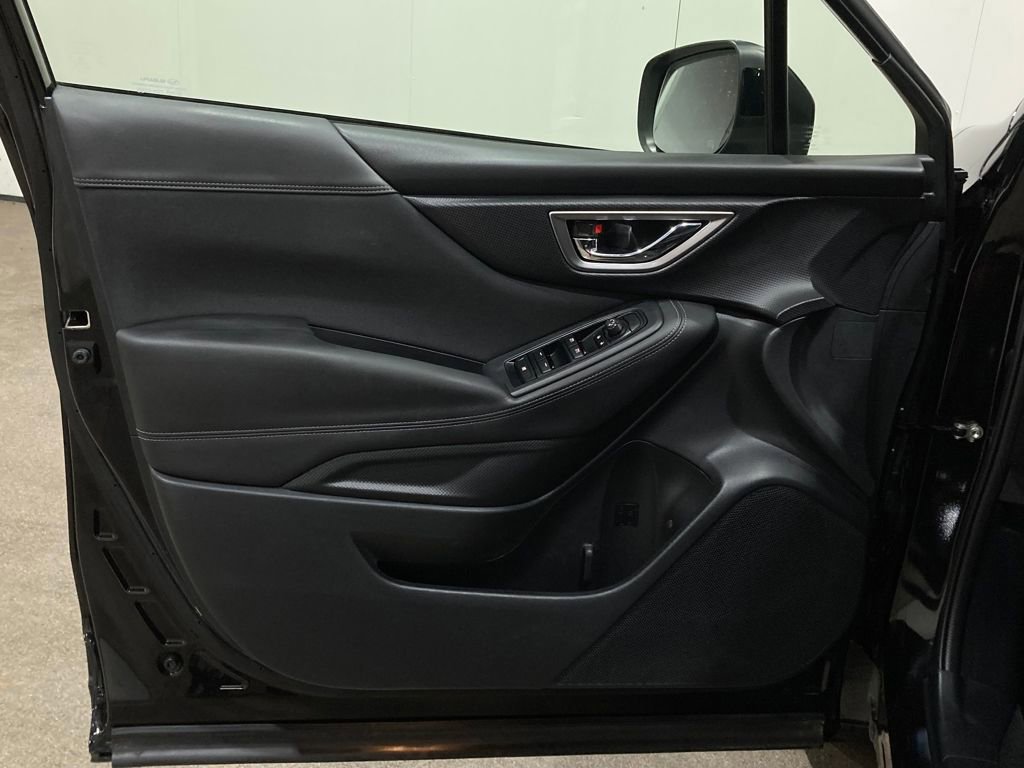 Used 2023 Subaru Forester Premium image 23