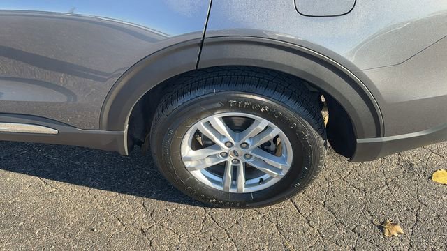 Certified 2022 Ford Explorer XLT w/ Equipment Group 202A image 30
