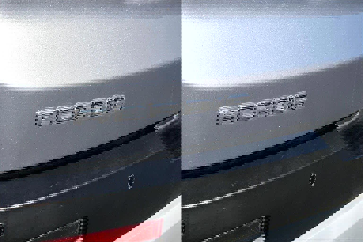 Used 2020 GMC Acadia SLT w/ Premium Package image 10