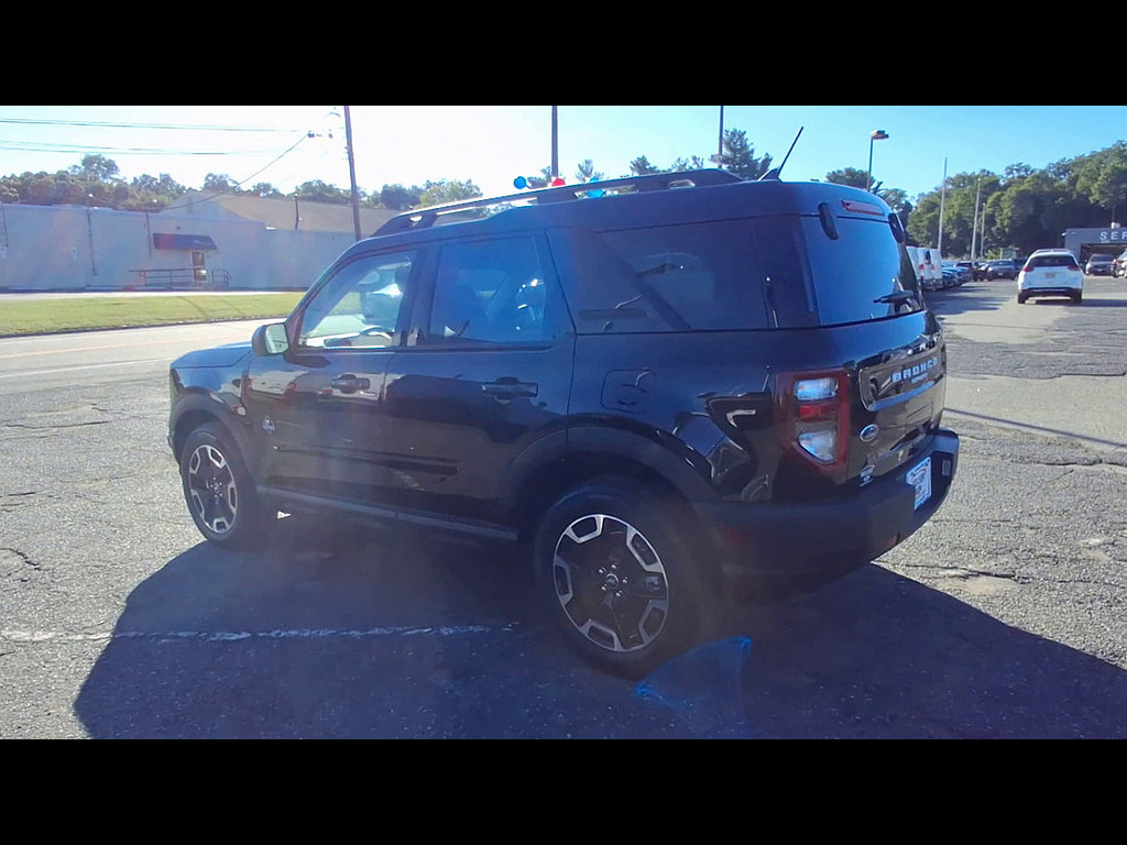 Certified 2023 Ford Bronco Sport Outer Banks AWD/4WD image 6