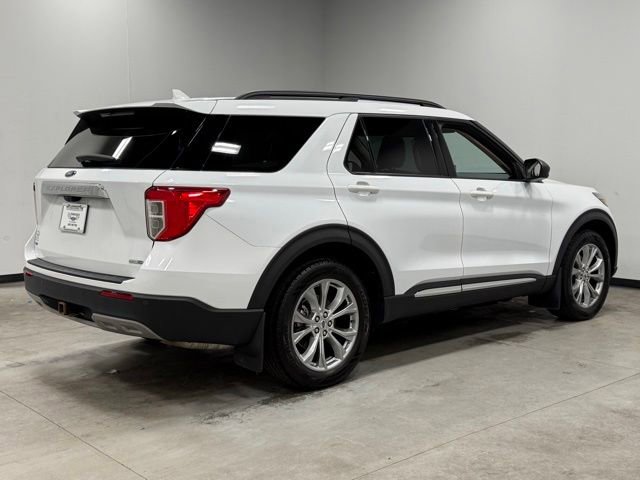 Certified 2020 Ford Explorer XLT w/ Equipment Group 202A AWD/4WD image 12
