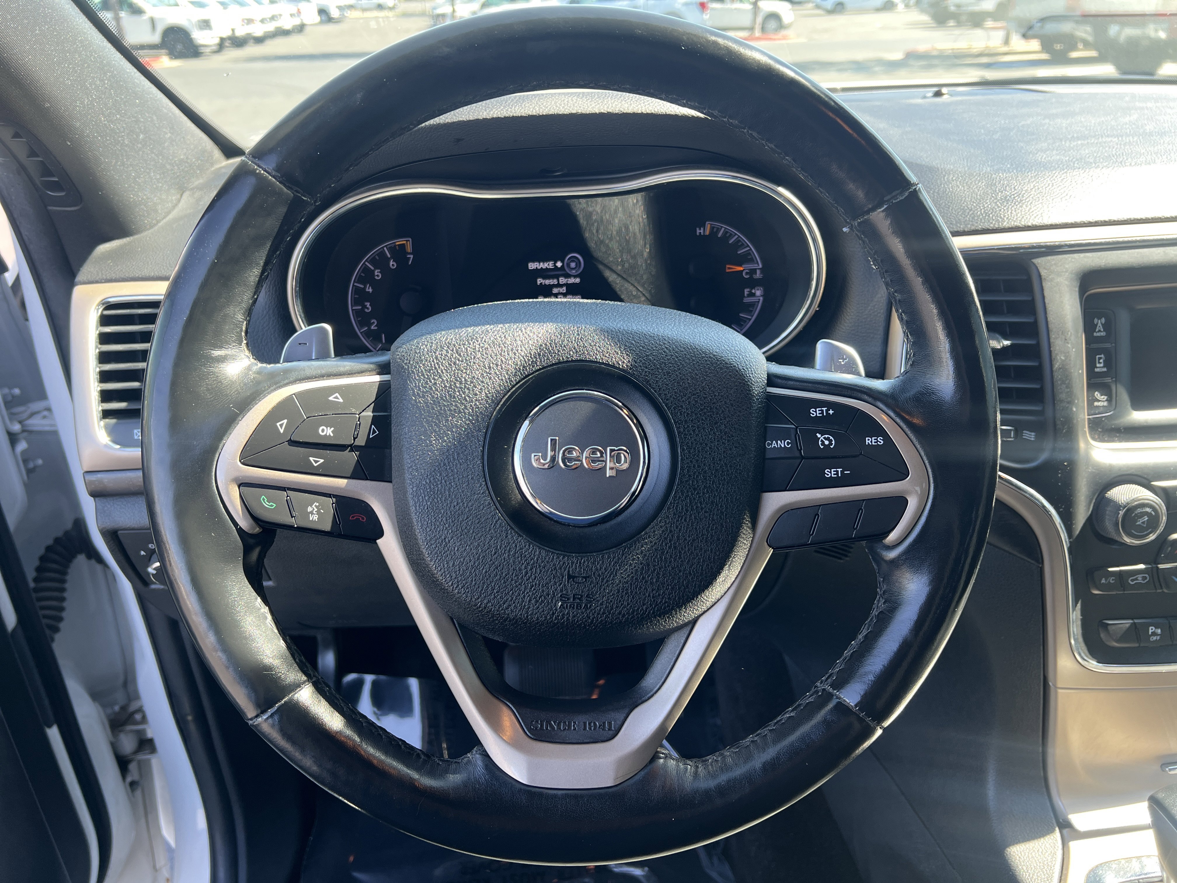 Used 2017 Jeep Grand Cherokee Laredo w/ Quick Order Package 23E AWD/4WD image 16