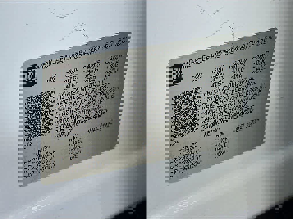 Used 2022 Chevrolet Equinox RS w/ RS Leather Package image 23