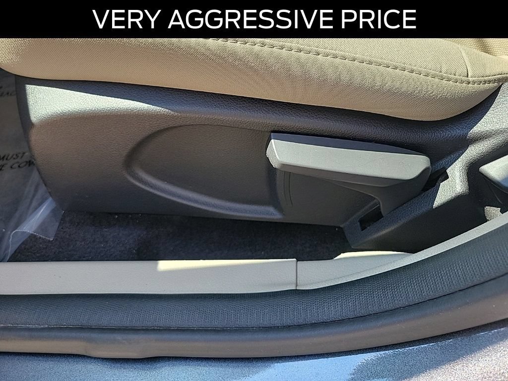 Certified 2018 Ford Focus SE FWD image 17