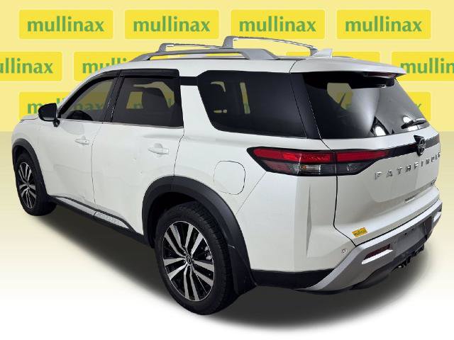 Used 2023 Nissan Pathfinder Platinum AWD/4WD image 11