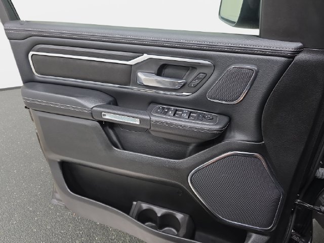 Used 2024 RAM 1500 Laramie AWD/4WD image 27