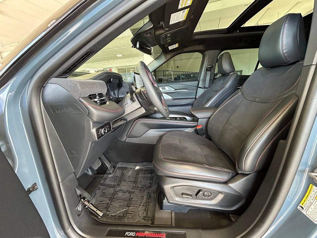 Certified 2025 Ford Explorer ST AWD/4WD image 11