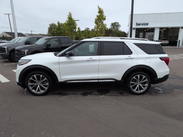 Certified 2025 Ford Explorer Platinum w/ Ultimate Package AWD/4WD image 2