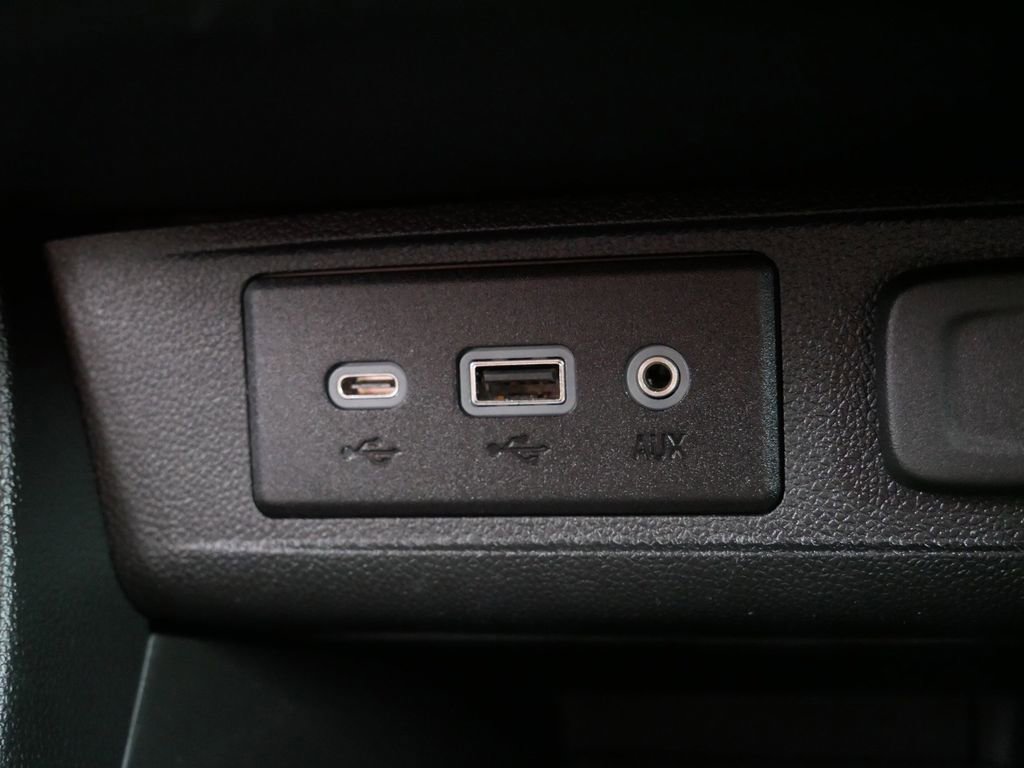 Used 2020 Buick Encore GX Select w/ Sport Touring Package image 25