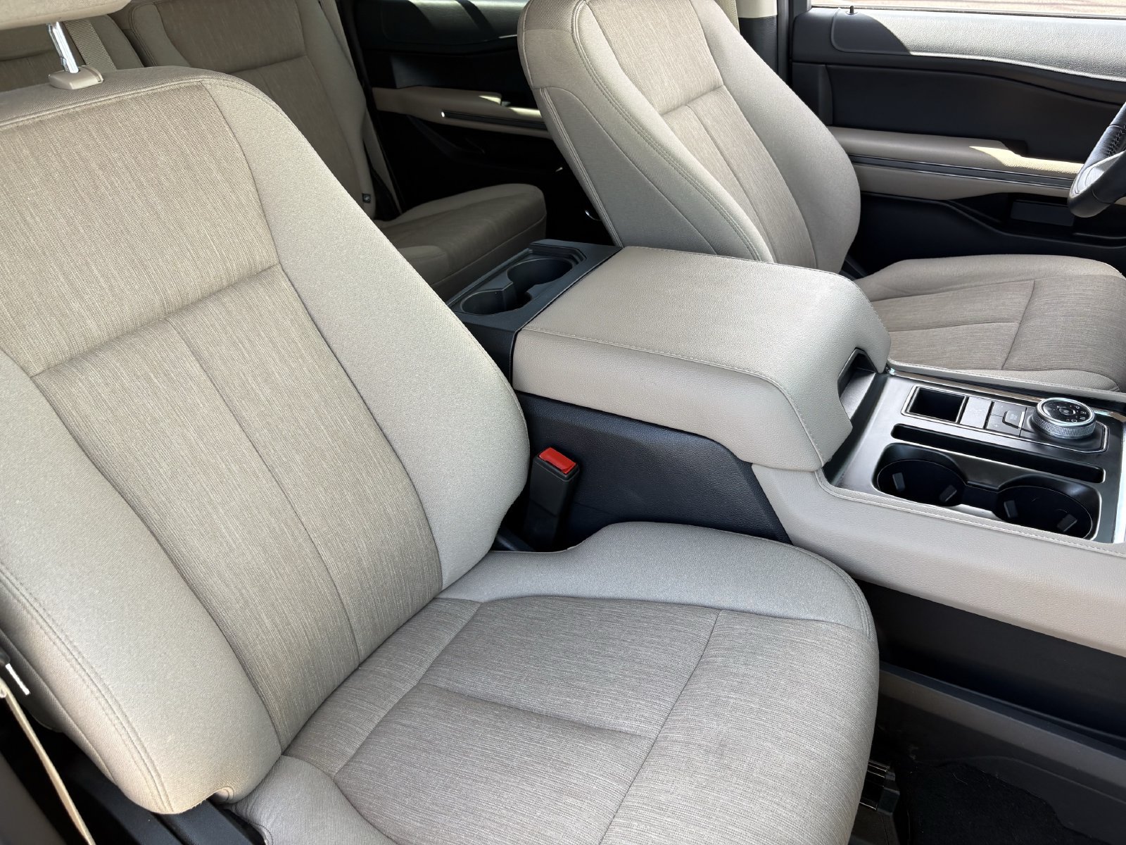 Certified 2024 Ford Expedition Max XLT RWD image 12