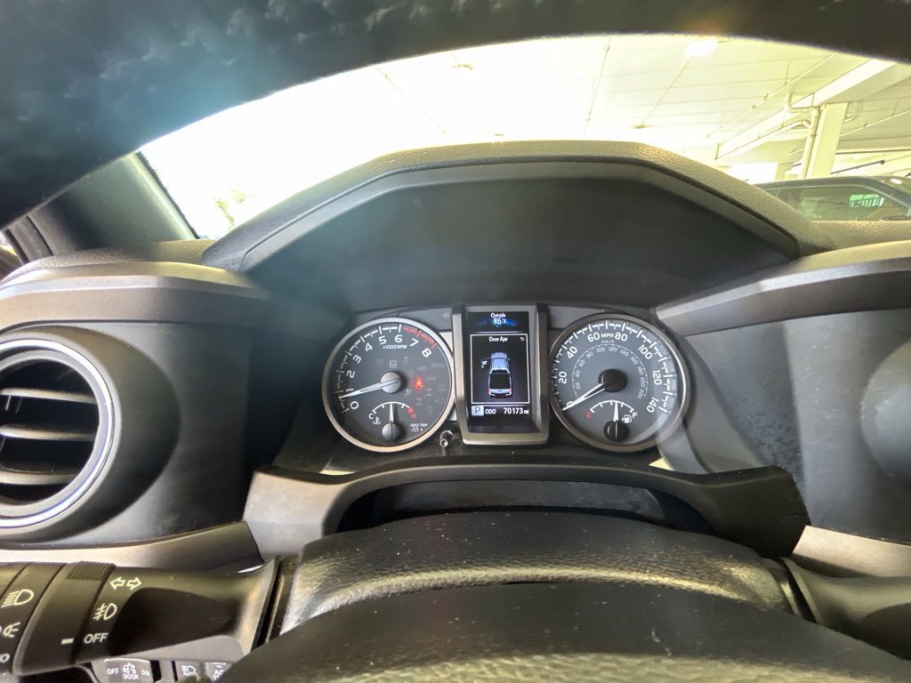 Used 2023 Toyota Tacoma TRD Off-Road w/ Technology Package RWD image 39