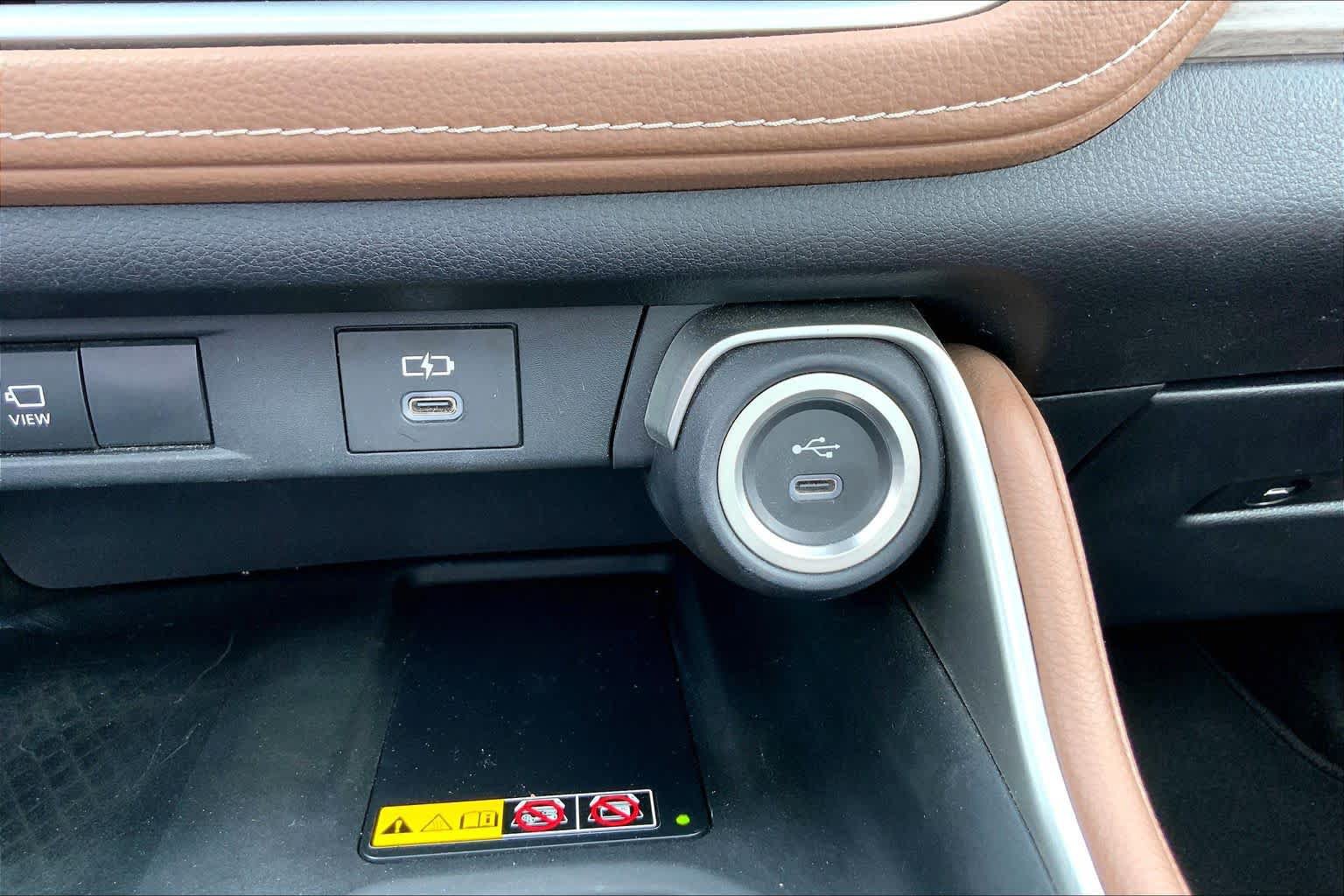 Used 2024 Toyota Grand Highlander AWD image 34