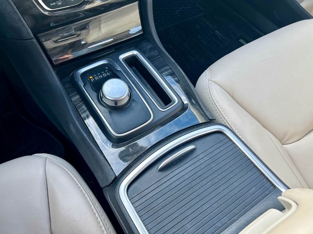 Used 2017 Chrysler 300 Limited w/ Value Package image 26