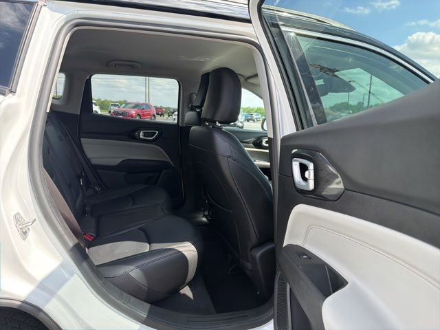 Used 2022 Jeep Compass Limited AWD/4WD image 17