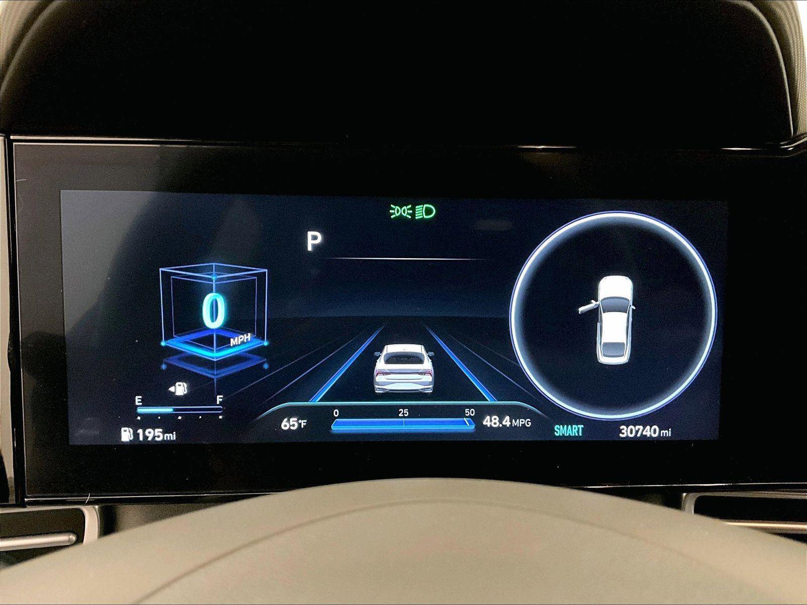 Used 2023 Hyundai Elantra SEL w/ Convenience Package FWD image 19