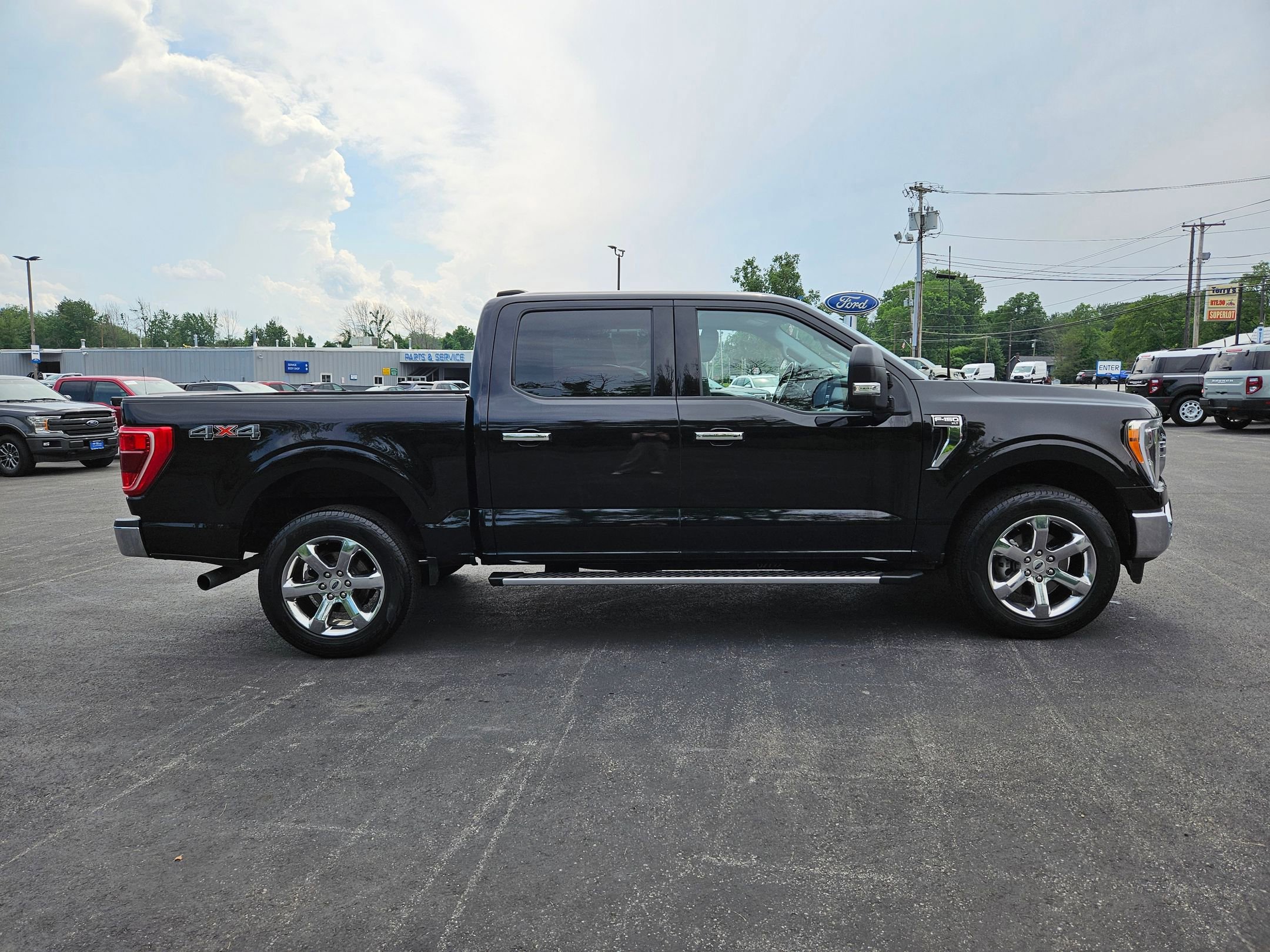 Certified 2022 Ford F150 XLT w/ Equipment Group 302A High image 4