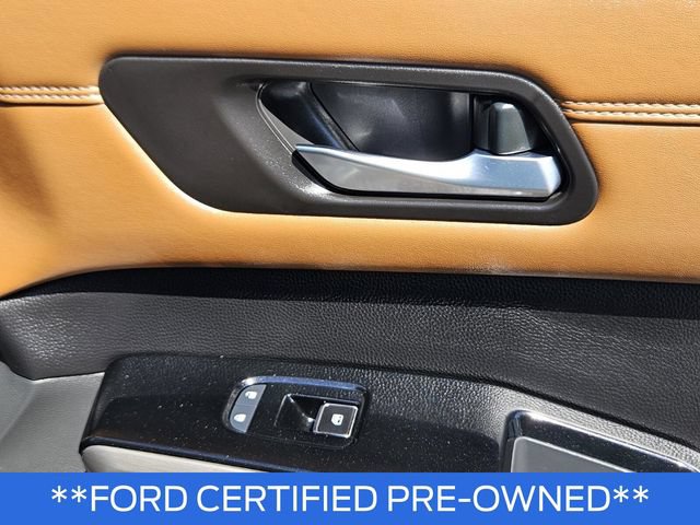 Used 2024 Nissan Pathfinder Platinum FWD image 13
