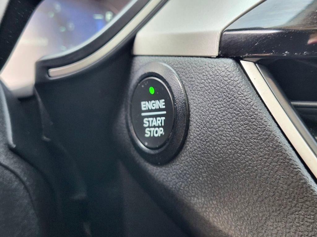 Certified 2022 Ford Escape SEL w/ Technology Package image 25